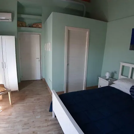 L.t. Metis Guest house Acireale